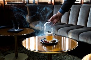 hand-revealing-smoke-garnished-cocktail-lounge-angela-decenzo-20180301_MG_9327.jpg