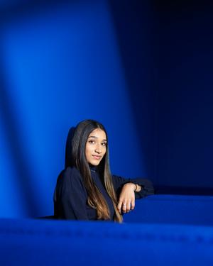 Clarissa-bonet-Zurich-2022-zurich-apprenticeship- program-portrait-chicago-portrait-photographer-04.jpg