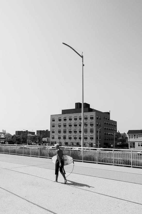 villarosa-personal-everyday-in-monochrome-rockaway-beach-2018-03.jpg