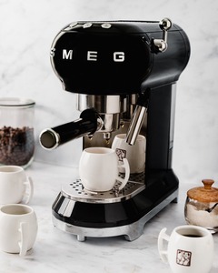 YOC_Coffee_Bar_SMEG-4.jpg