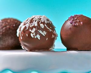 Chocolate truffles Larisa Niedle food product photographer NYC NJ.jpg