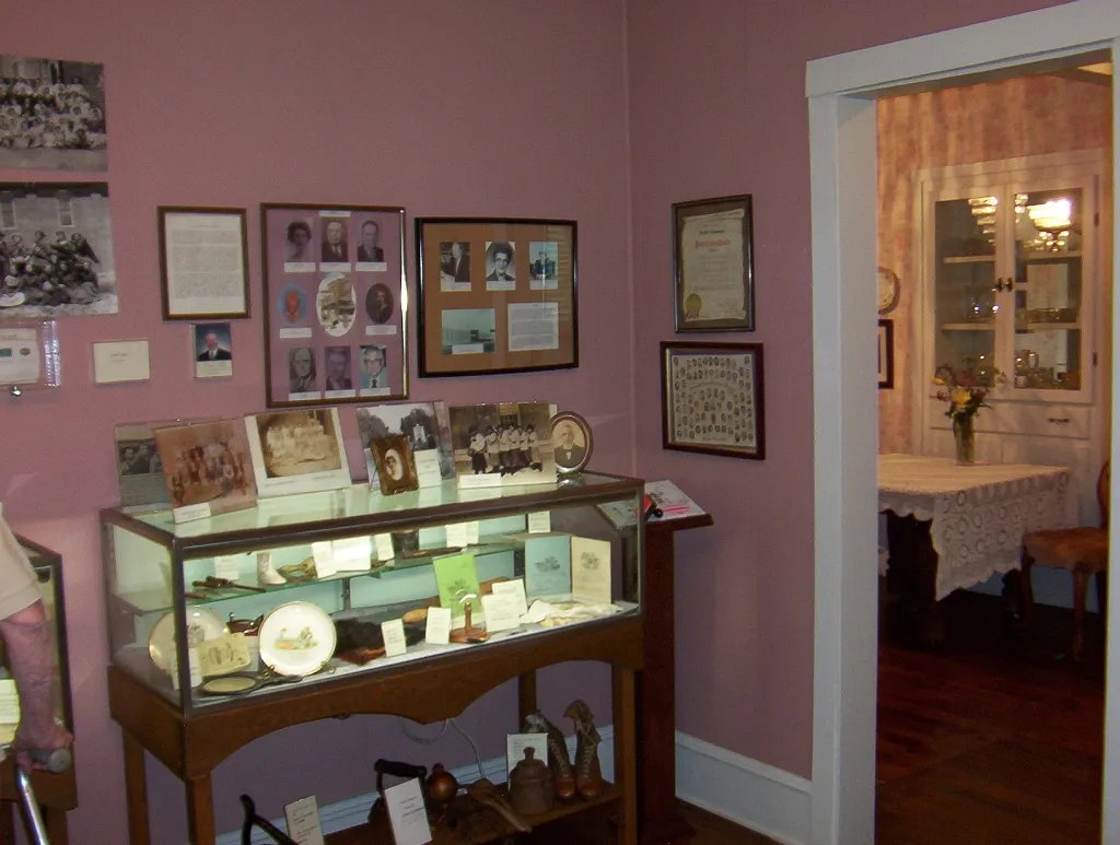 Bartlett Museum gallery image 2