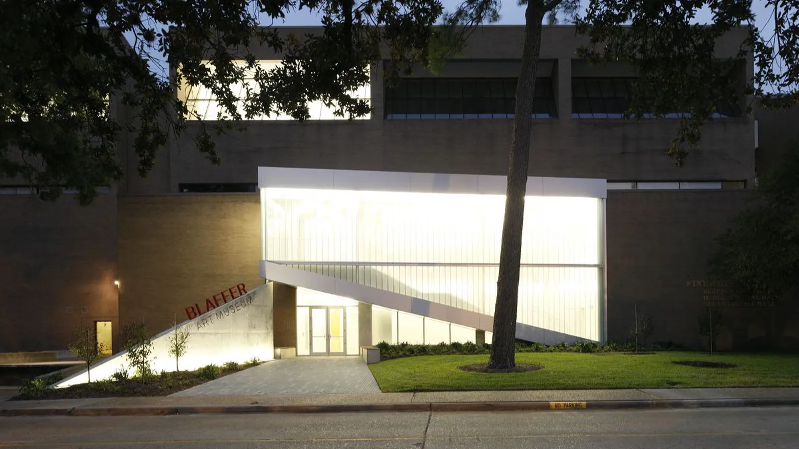 Blaffer Art Museum — hero image