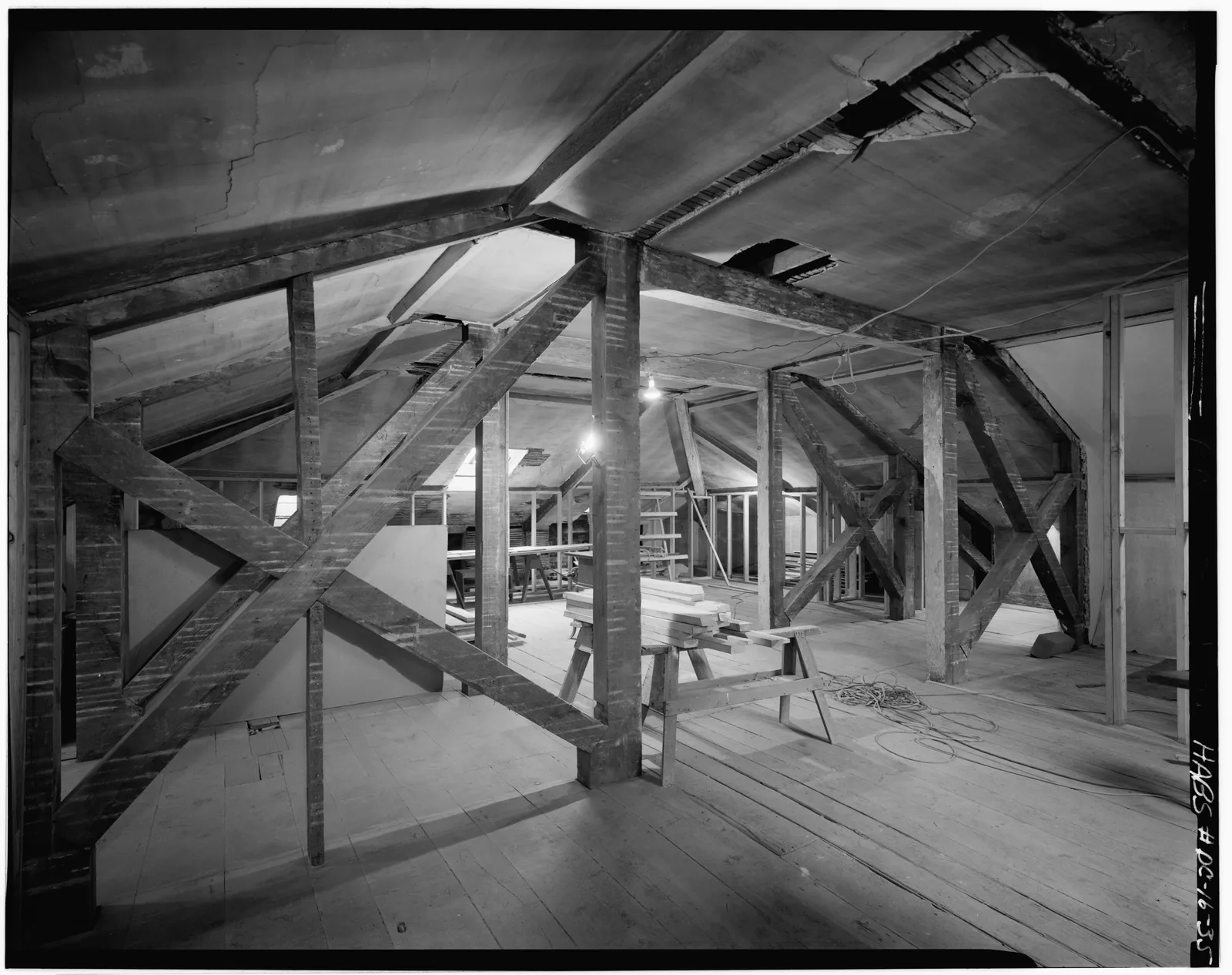 Decatur House gallery image 2