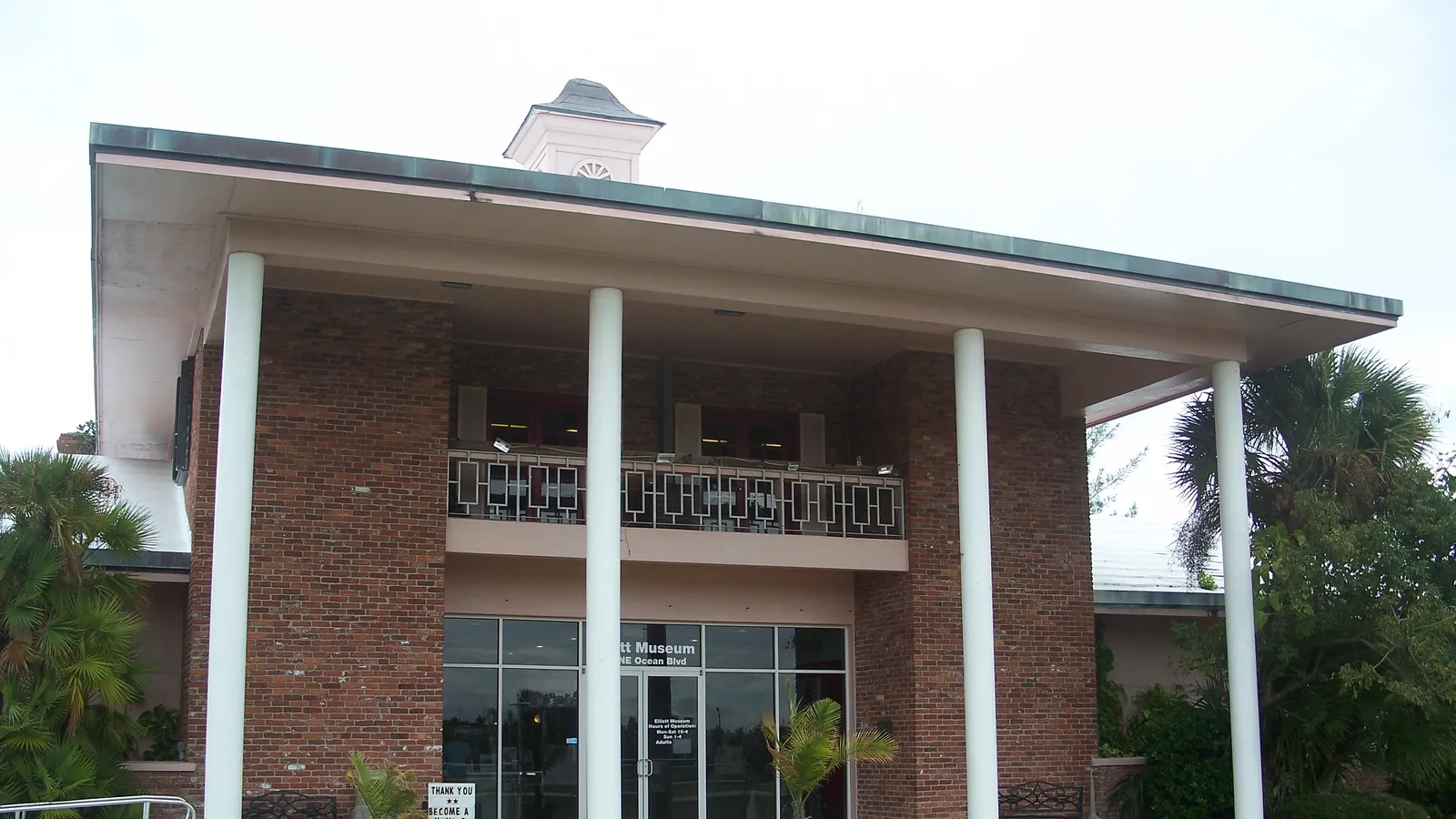 Elliott Museum — hero image