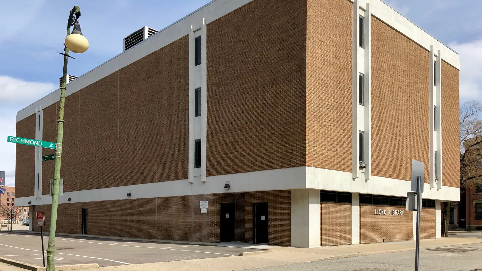 Lloyd Library and Museum — hero image
