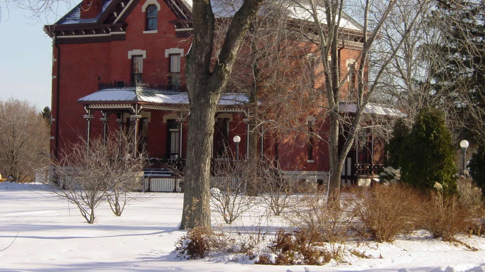 Naper Settlement — hero image