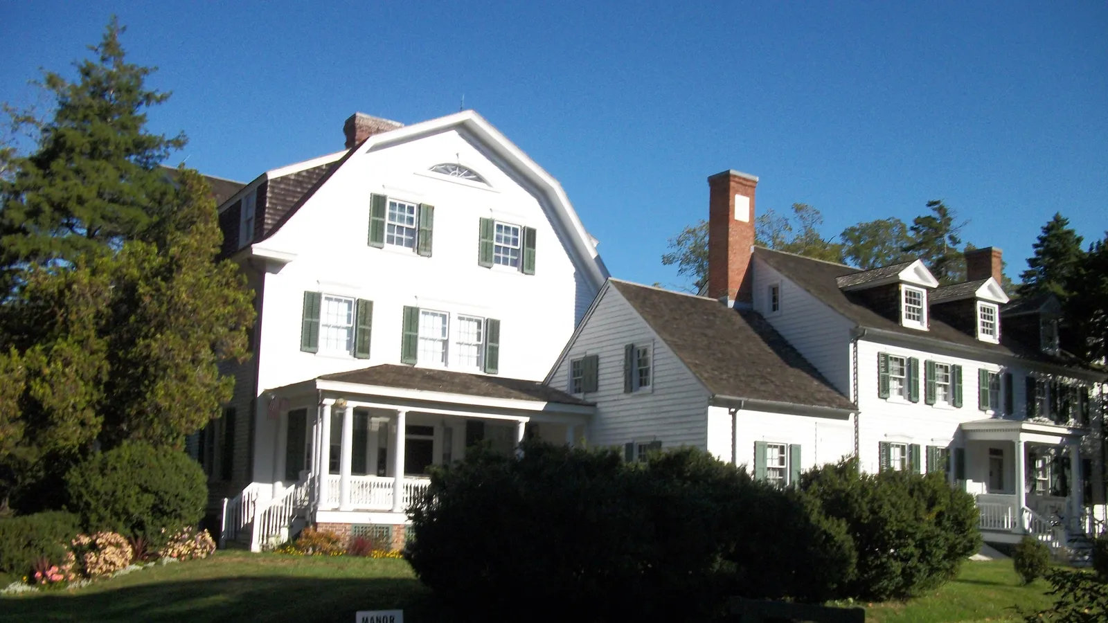 Sagtikos Manor — hero image