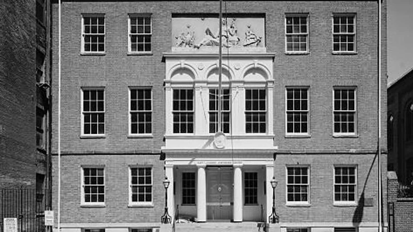 The Peale — hero image