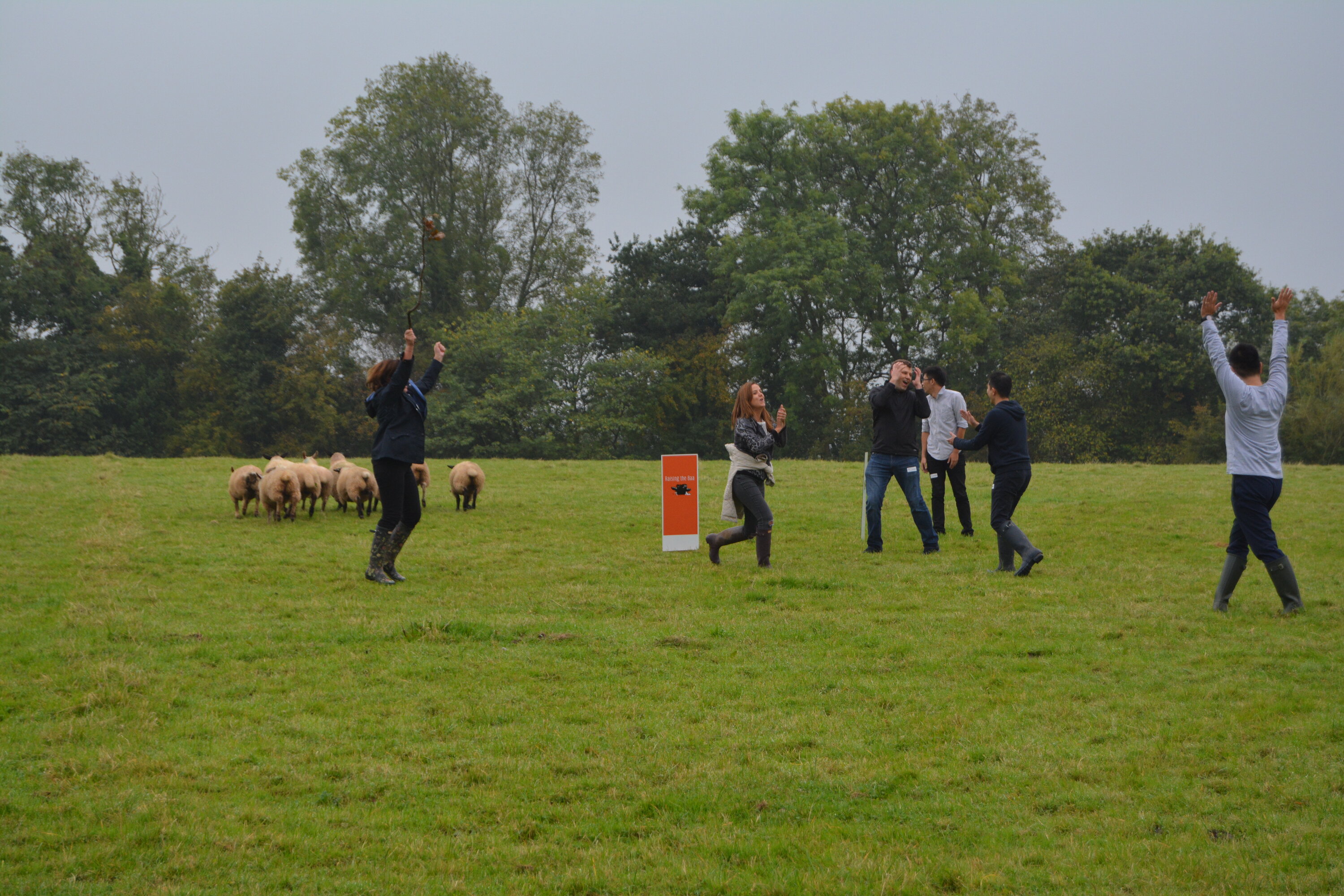 rsz-cookpad-cheering-near-gates.jpg