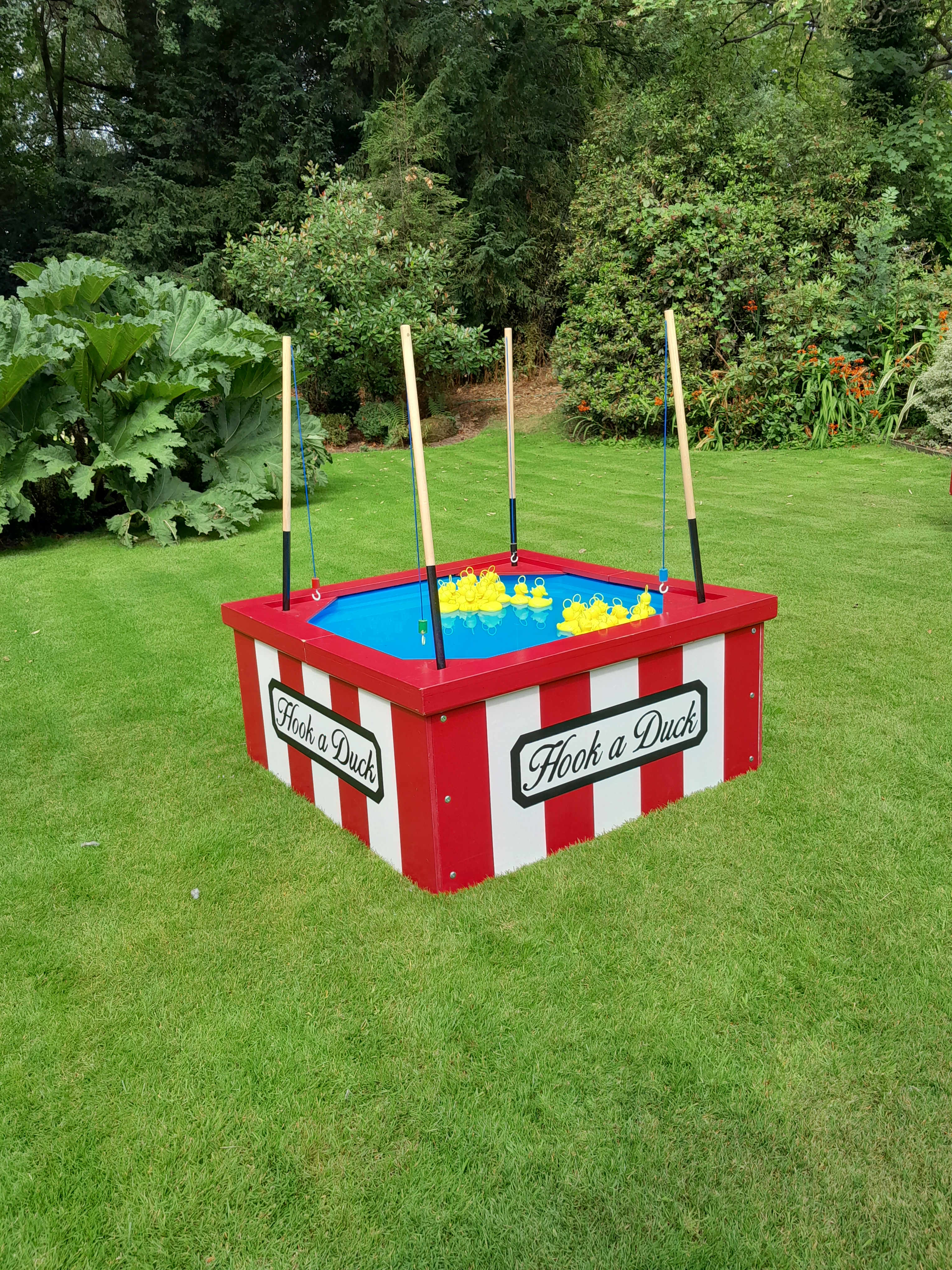 giant-hook-a-duck-hire-carnival-game-warwickshire.jpg