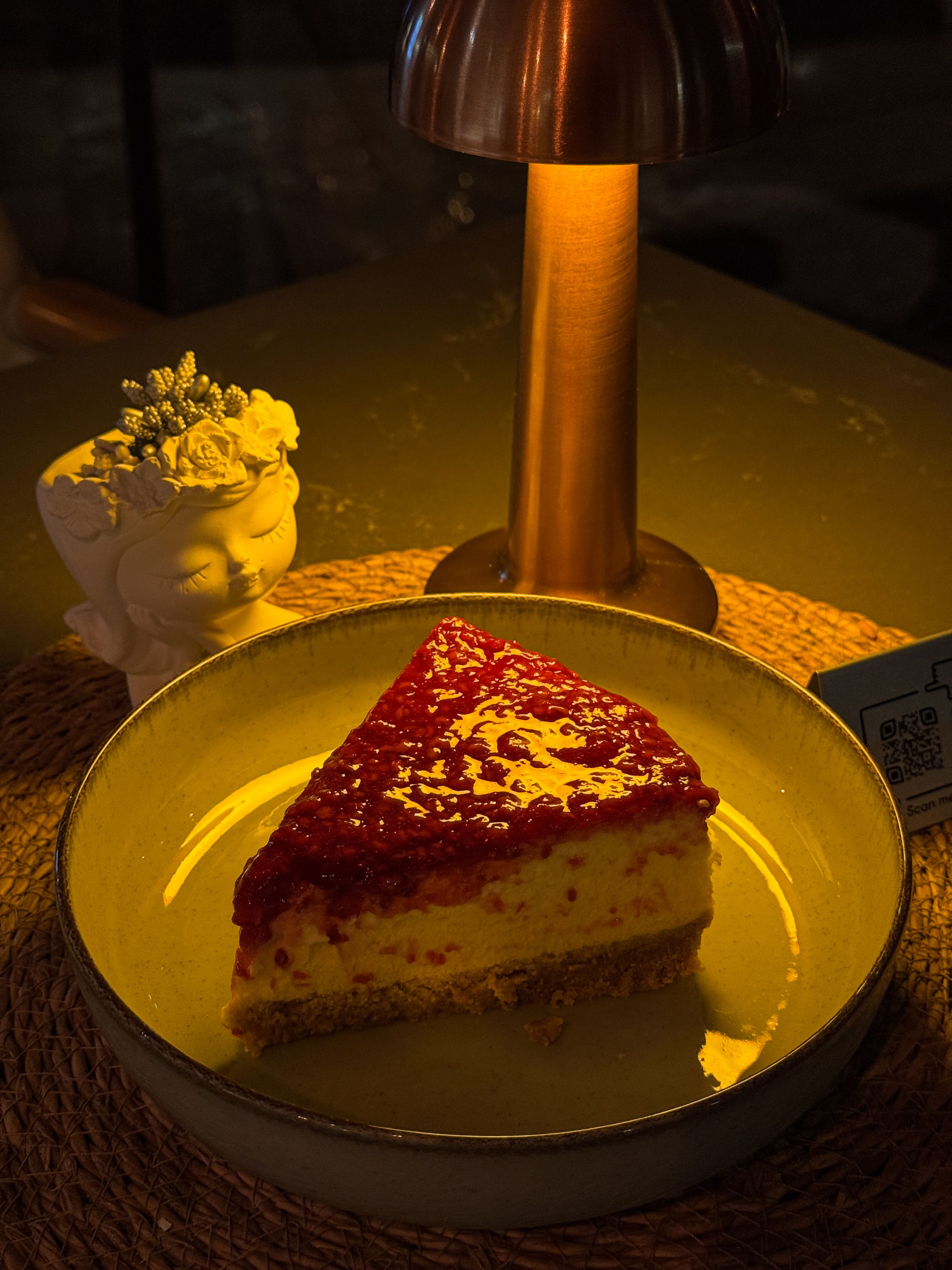 KIRMIZI MEYVELİ EL YAPIMI CHEESECAKE