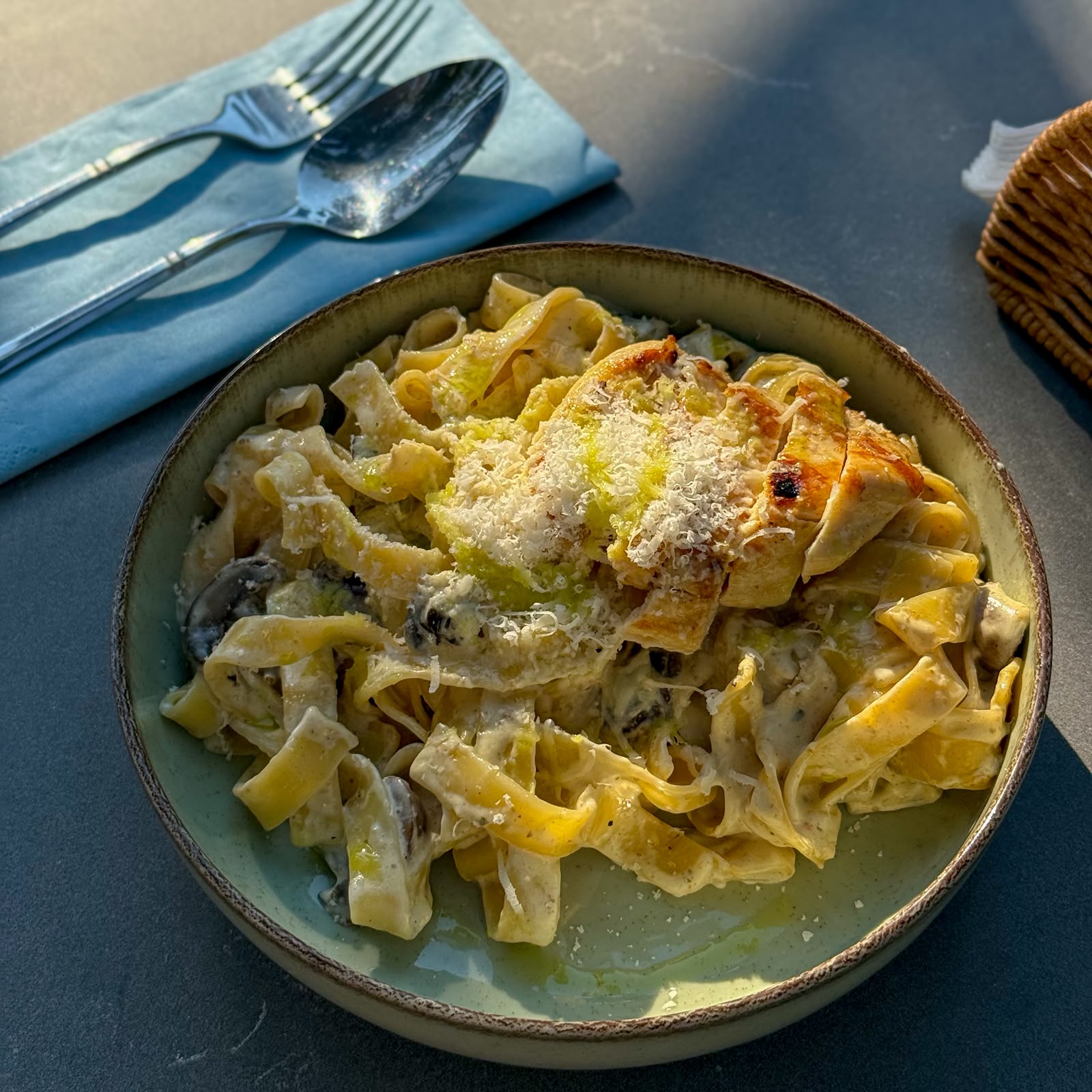 FETTUCCINE ALFREDO