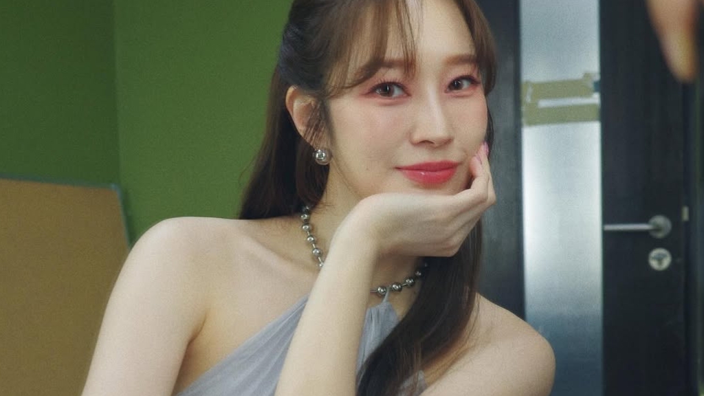 “เราเป็นเพื่อนกันค่ะ” ฐิสา วริฏฐิสา เผยสถานะกับ กัน นภัทร หลังถูกจับตาเป็นอดีตคู่รักเตรียมรีเทิร์น