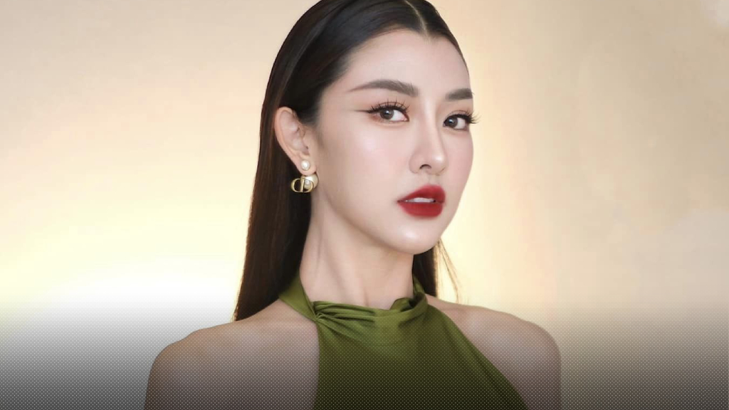 องค์กรมิสแกรนด์ปลด ยุวเฟิร์น ยุวภรณ์ จากการเป็นตัวแทนไทยบนเวที Face of Beauty คาดคอนเทนต์วิเคราะห์เวทีคู่แข่งคือต้นเหตุ