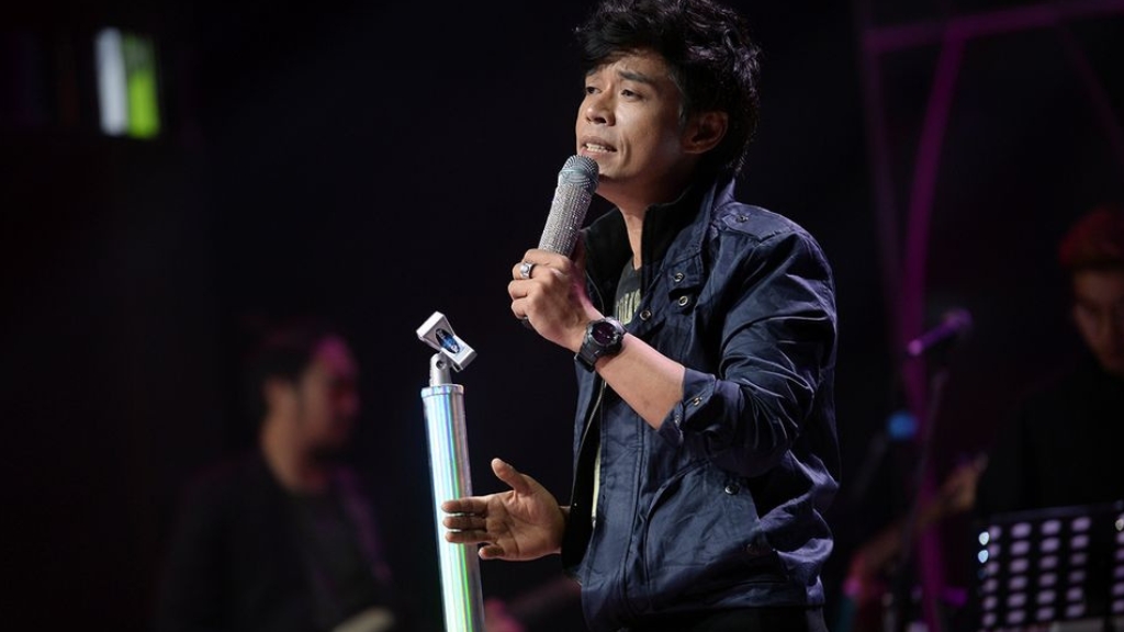 ป.ป.ส.แถลงจับกุม แซ็ก พัชรพล ฐานครอบครองยาเสพติด โดยขยายผลจากข้อความสั่งซื้อในไลน์