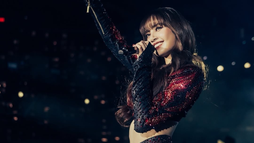 ลิซ่า ลลิษา เล่าความประทับใจที่ได้ร่วมส่งท้ายปีเก่าไปพร้อมกับแฟนเพลงชาวไทย