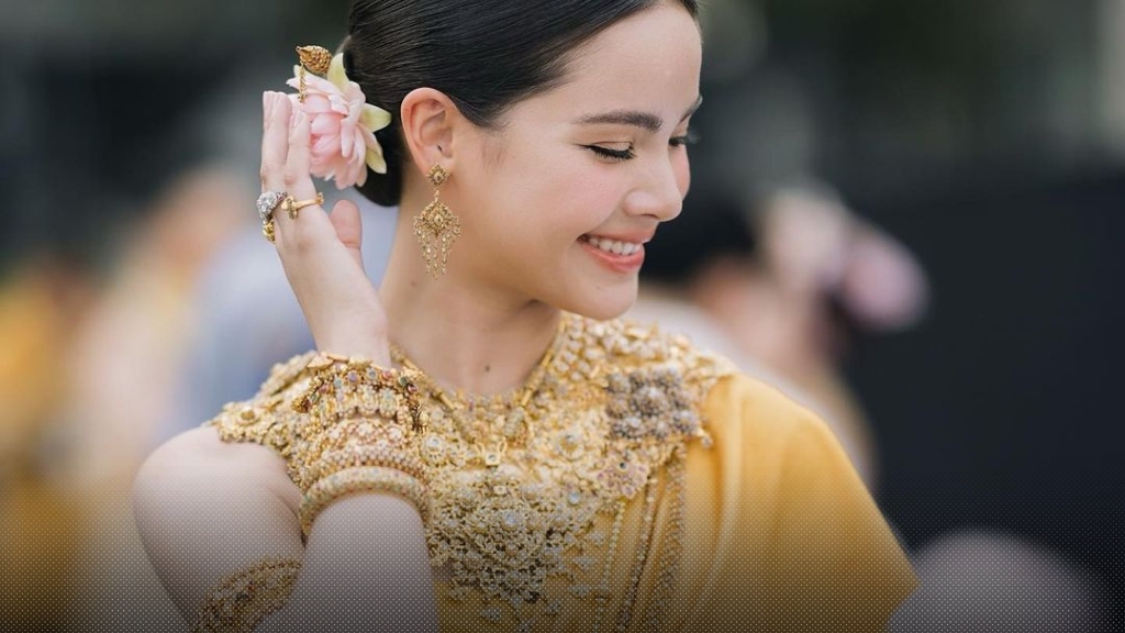 ททท. เปิดตัว ญาญ่า อุรัสยา เป็นนางนพมาศประจำปี ๒๕๖๗ ร่วมขบวนแห่ประเพณีลอยกระทง