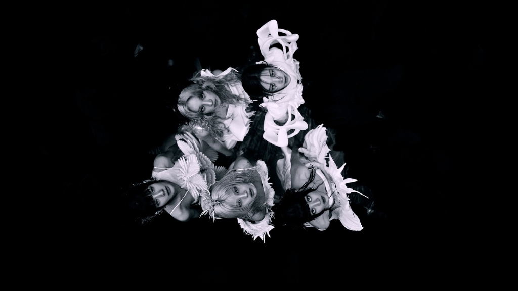 (G)I-DLE เปลี่ยนชื่อเป็น ‘I-DLE’ เพื่อฉลอง 7 ปีและการก้าวข้ามขีดจำกัดของเพศในฐานะวงดนตรี