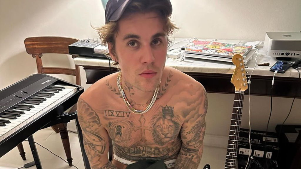 Justin Bieber โพสต์ภาพขณะที่เขาอยู่ในห้องทำเพลง เป็นสัญญาณดีทั้งเรื่องผลงานใหม่และสุขภาพที่ค่อย ๆ แข็งแรงขึ้น