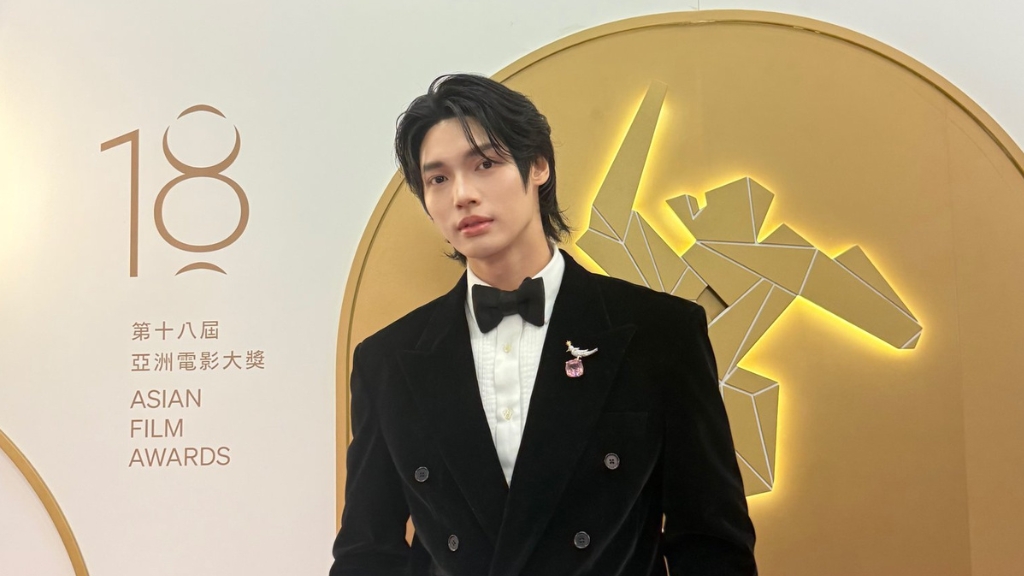 วิน เมธวิน หล่อเจิดจ้าในงาน 18th Asian Film Awards เพื่อร่วมยินดีกับความสำเร็จของวงการภาพยนตร์เอเชีย