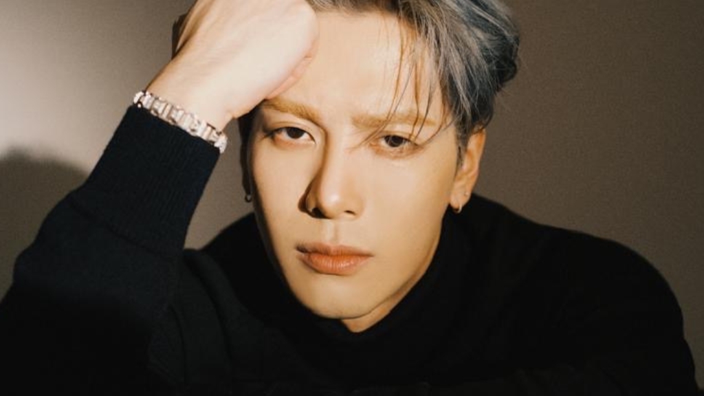 Jackson Wang เซอร์ไพรส์! แท็กทีม BIA-MILLI-YOUHA เสิร์ฟรีมิกซ์ ‘GBAD’ เพิ่มความร้อนแรงแบบคาดไม่ถึง