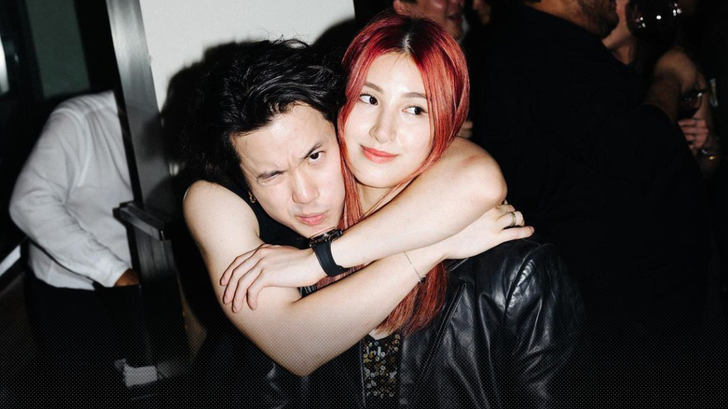 ฟังวิธีดูแลความสัมพันธ์ในแบบของ เจมส์ ธีรดนย์ ทำยังไงให้รัก 11 ปีแฮปปี้ราบรื่น