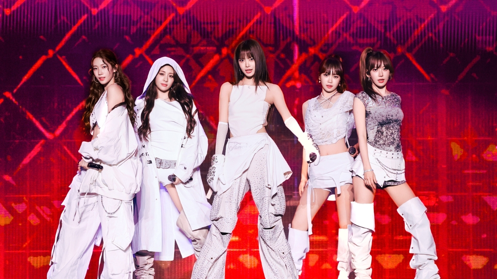 LE SSERAFIM เสิร์ฟโชว์สุดร้อนแรงในคอนเสิร์ตเดี่ยวครั้งแรกในไทย 2025 LE SSERAFIM TOUR ‘EASY CRAZY HOT’ IN BANGKOK