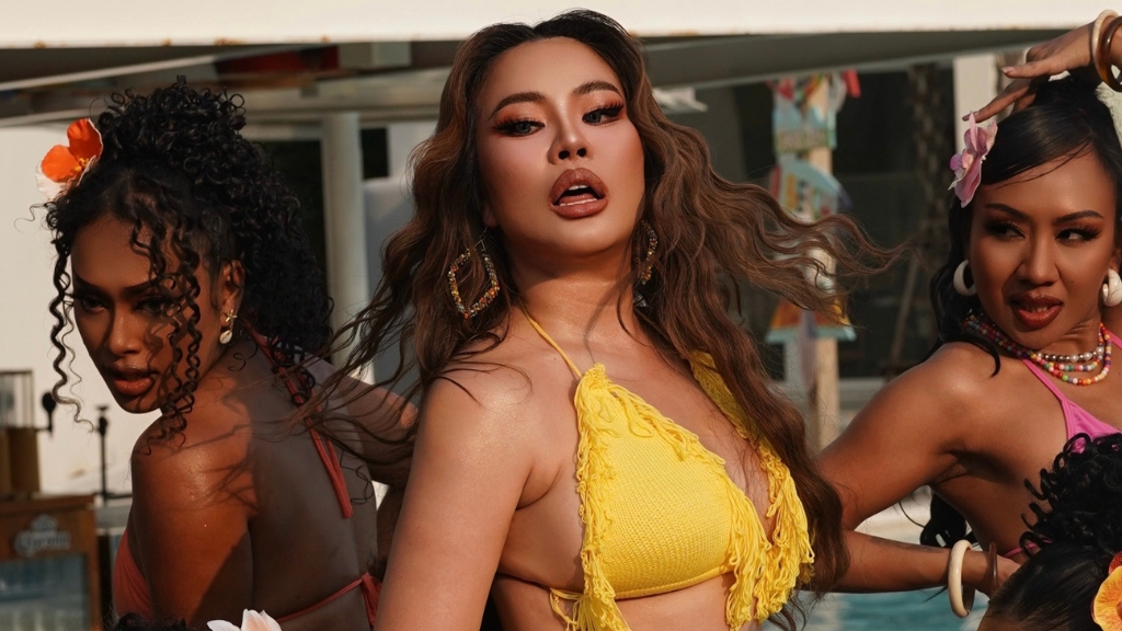 ‘บด บด บด’ ซิงเกิลสุดโซะจาก หยาดพิรุณ ที่จะเปลี่ยนซัมเมอร์นี้ให้ร้อนแรงกว่าที่เคย