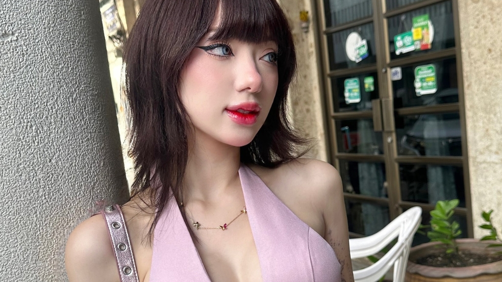 พลอยชมพู ยอมรับว่าคอมเมนต์คุกคามทางเพศ ทำให้เธอกลัวและไม่อยากแชร์ภาพส่วนตัวบนโซเชียล