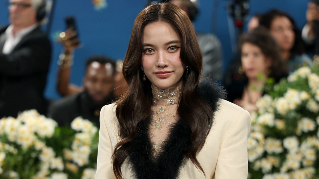 ฟรีน สโรชา ติดอันดับคนดังสร้างมูลค่าสื่อออนไลน์สูงสุดจากงาน Met Gala 2025