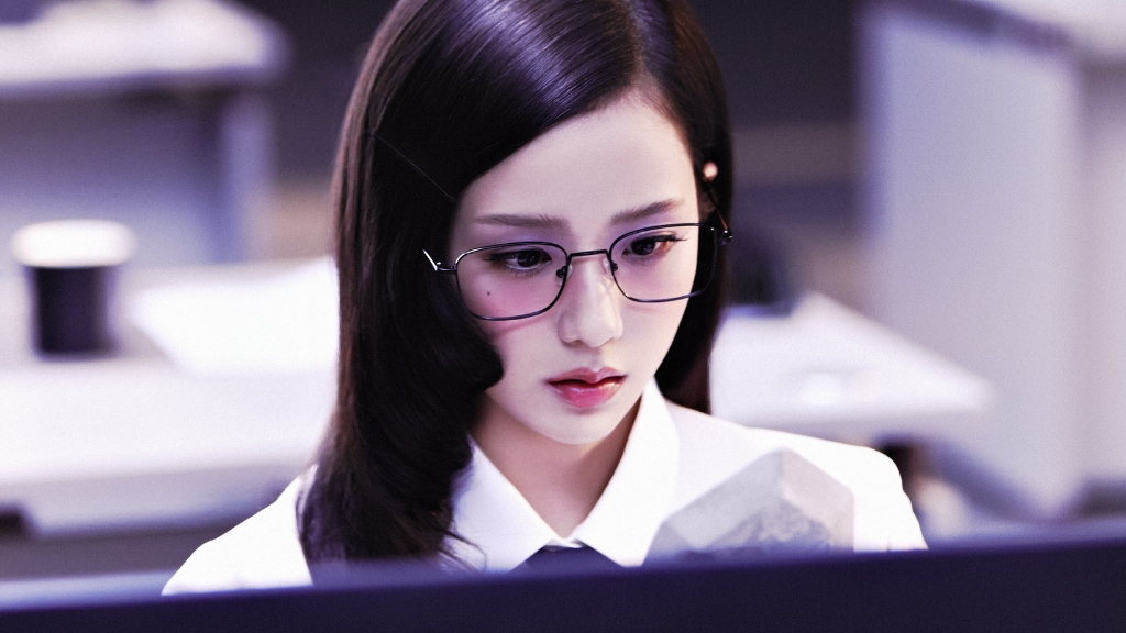 JISOO ปล่อยเพลงไตเติลแทร็ก earthquake ถ่ายทอดความรักและความเจ็บปวด ประเดิมมินิอัลบั้ม AMORTAGE