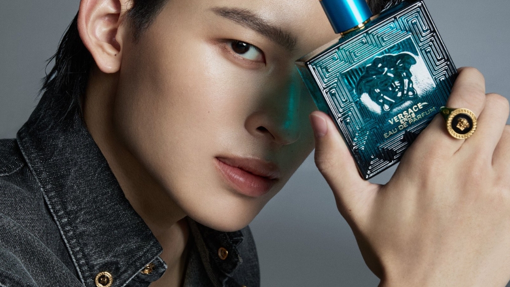 ปอนด์ ณราวิชญ์ ได้รับการแต่งตั้งให้เป็น Brand Ambassador ประจำ Southeast Asia ของ Versace Fragrances