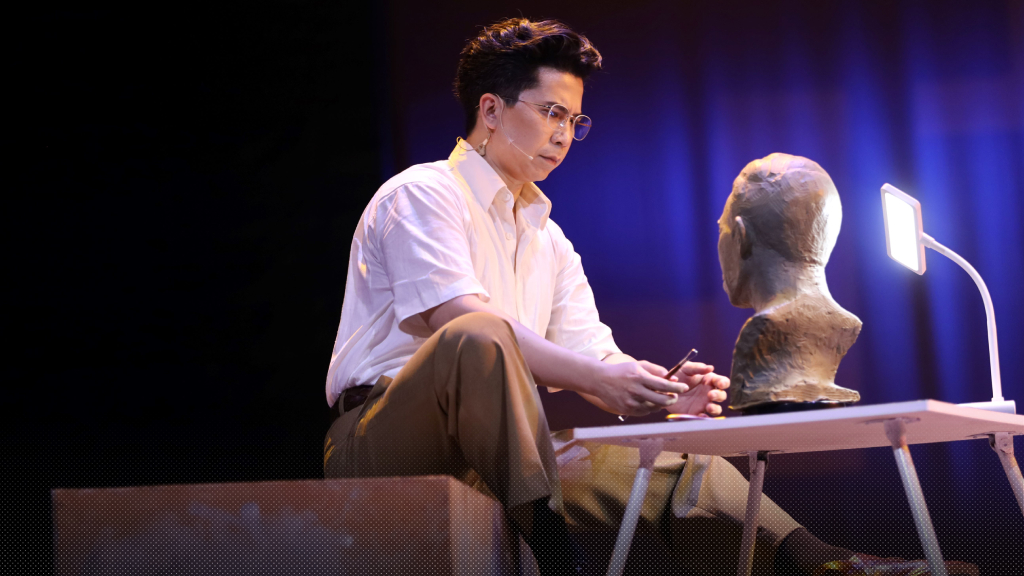 เฟิด คาริญญ์ยวัฒ รับบทเป็นอาจารย์ฝรั่ง ‘ศิลป์ พีระศรี’ ในละครเวที ‘Returning Feroci’