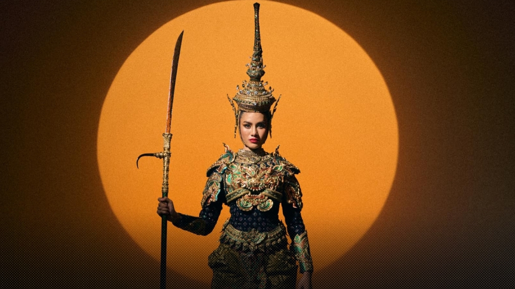 ชมความงดงามของ ‘Siam Manustree’ ชุดประจำชาติที่ โอปอล สุชาตา ใช้ประกวดบนเวที Miss Universe 2024