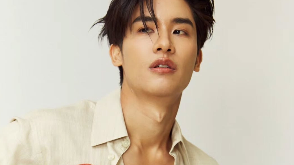 เต ตะวัน และแฟนคลับ มอบเงิน 140,000 บาท ช่วยเหลือผู้ประสบภัยน้ำท่วมและพี่น้องในพื้นที่ชายแดนไทย–กัมพูชา