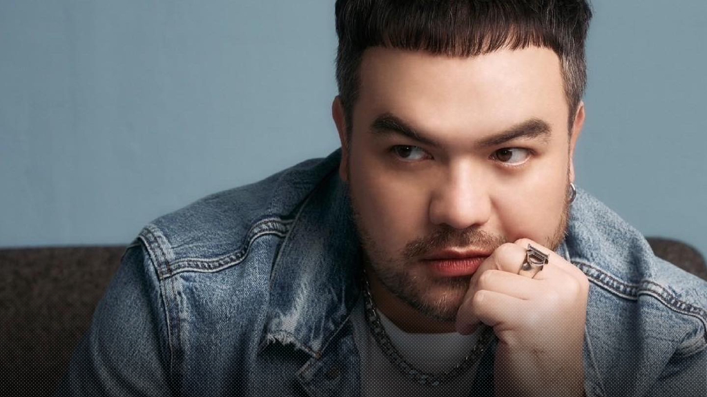 รีวิวชีวิตการเป็น ‘บอส’ ในแบบฉบับของ โอ๊ต ปราโมทย์ แห่งโคตรคูล ทำยังไงให้คนหลากเจนเนอเรชันสนุกกับงาน และมองเป้าหมายเดียวกัน