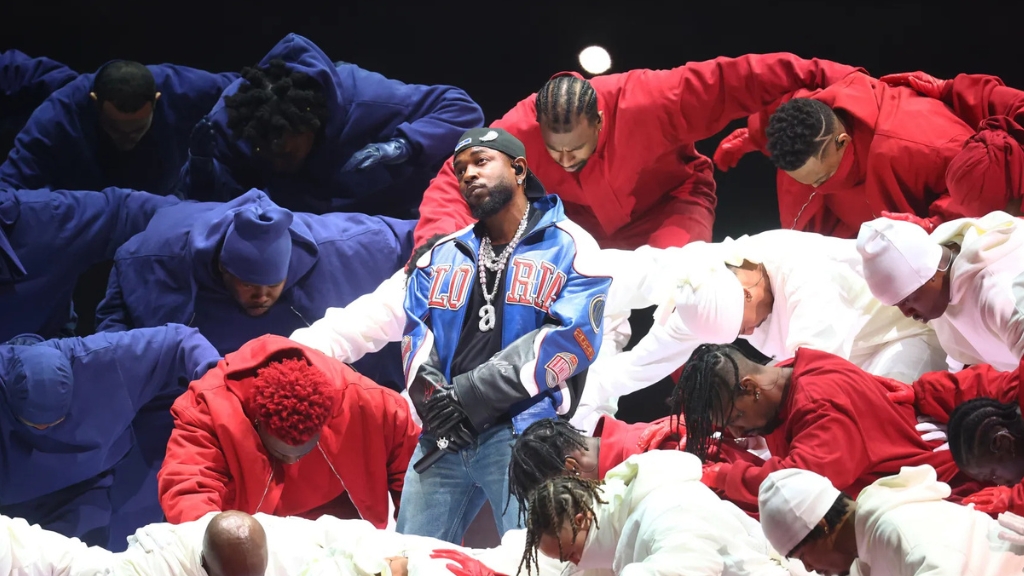 Kendrick Lamar กับการแสดง Super Bowl Halftime Show 2025 ที่น่าประทับใจ