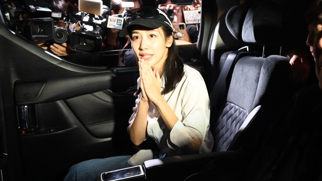 มิน พีชญา ได้รับการปล่อยตัวจากทัณฑสถานหญิงกลาง หลังอัยการสั่งไม่ฟ้องเอี่ยวดิไอคอน