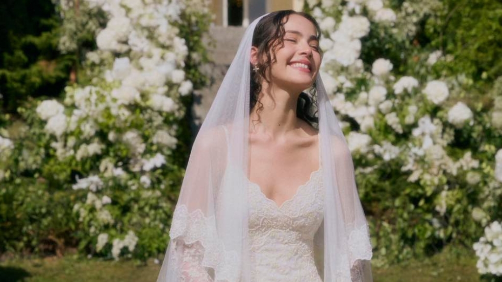 ญาญ่า อุรัสยา กับชุดแต่งงานในฝัน ผลงานมาสเตอร์พีซที่อัดแน่นไปด้วยเรื่องราวโดย Louis Vuitton