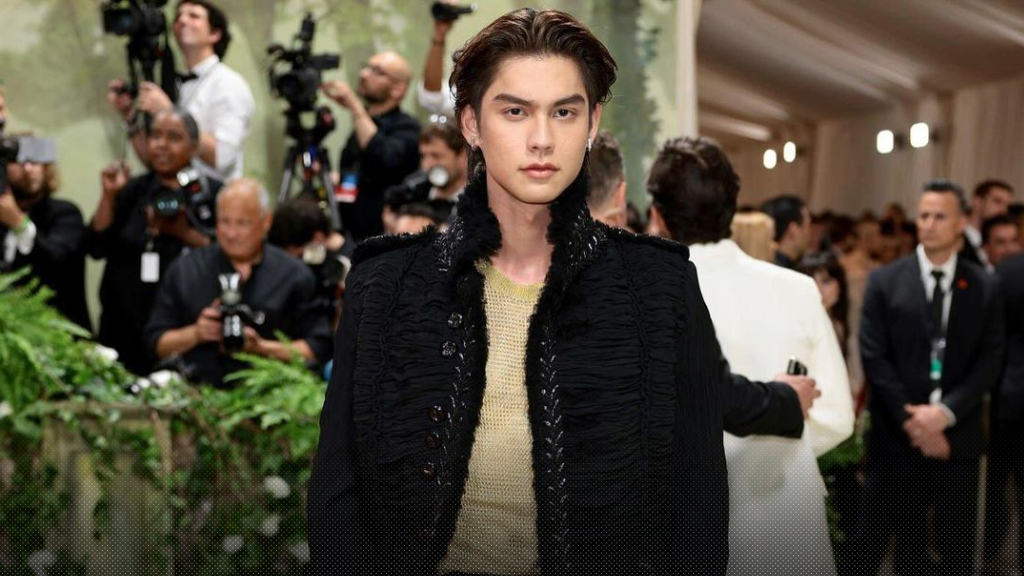 ไบร์ท วชิรวิชญ์ เป็นดาราชายไทยคนแรกที่ได้ร่วมงาน Met Gala อีเวนต์ใหญ่ของวงการแฟชั่น