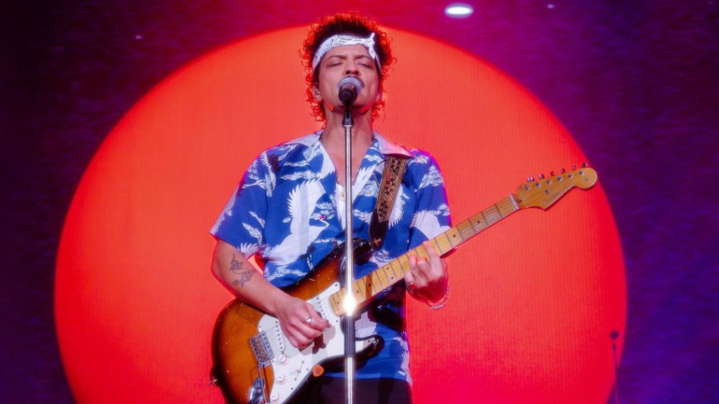 เริ่มแล้ว! คอนเสิร์ตของ Bruno Mars 7 รอบเต็มความจุโตเกียวโดม ประเทศญี่ปุ่น ส่วนแฟนเพลงชาวไทยกำลังเกิดดราม่าเพราะราคาบัตรสูง