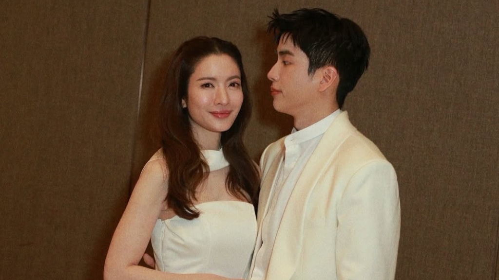 แอฟ ทักษอร ซาบซึ้งใจในทุกแรงสนับสนุนตลอดเส้นทางรักกับ นน ชานน ที่กำลังจะครบรอบ 3 ปี