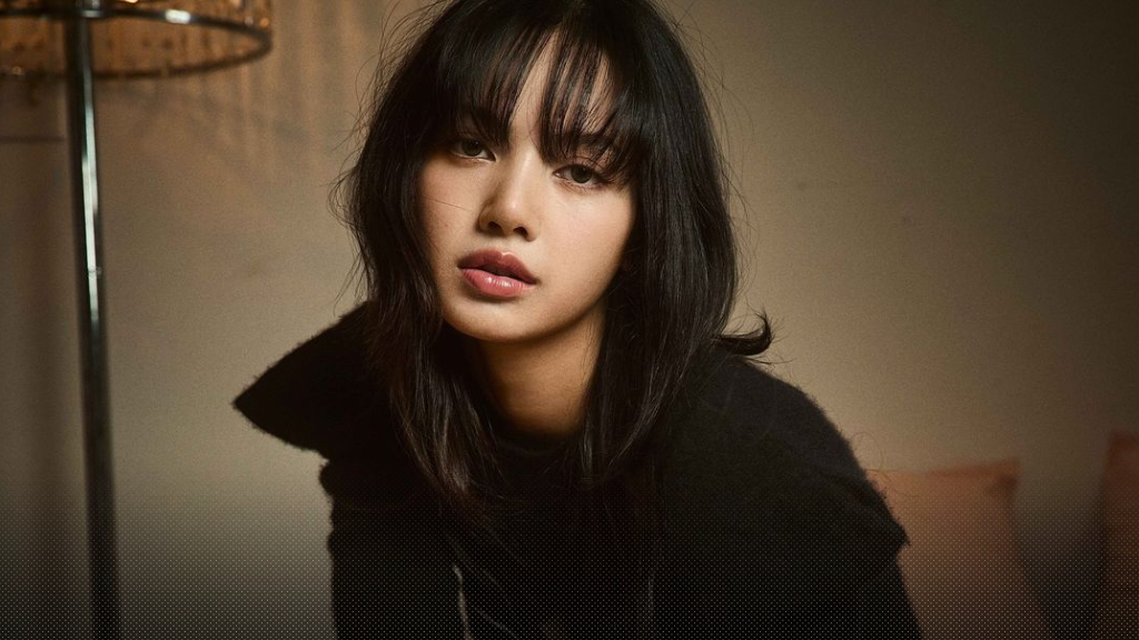 LISA เผยว่ารักใน BLACKPINK เพราะ BLACKPINK มีความหมายและเป็นส่วนหนึ่งของชีวิตเธอ