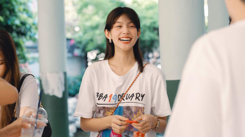 ใบปอ ธิติยา ฉลองวันคล้ายวันเกิดครบ 19 ปี ด้วยการเลี้ยงอาหารกลางวันเด็กยากไร้