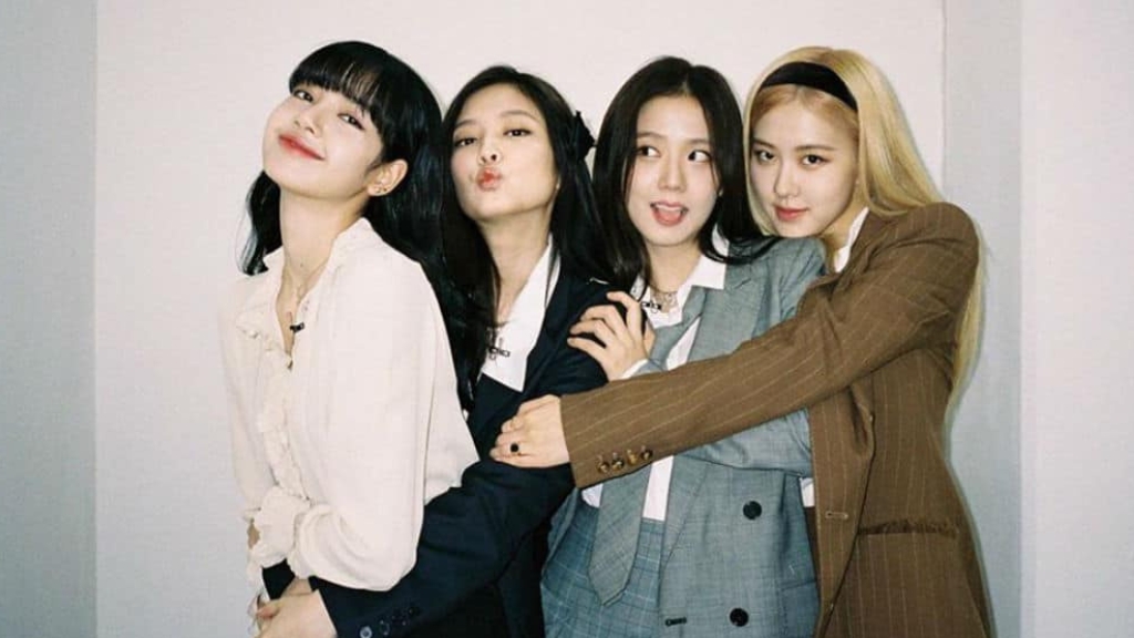 BLACKPINK กำลังถ่ายทำมิวสิกวิดีโอเพลงใหม่ ที่จะปล่อยเป็นของขวัญต้อนรับการคัมแบ็กในรอบ 3 ปี