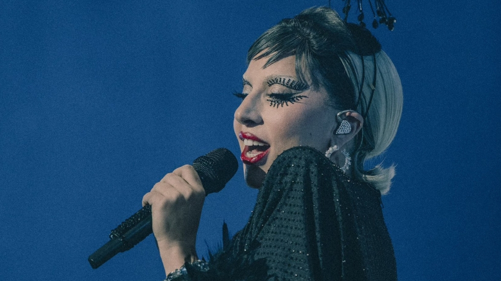 Lady Gaga ได้รับการโหวตให้เป็น Mother of the Year ที่ขับเคลื่อนหัวใจชาว LGBTQIA+