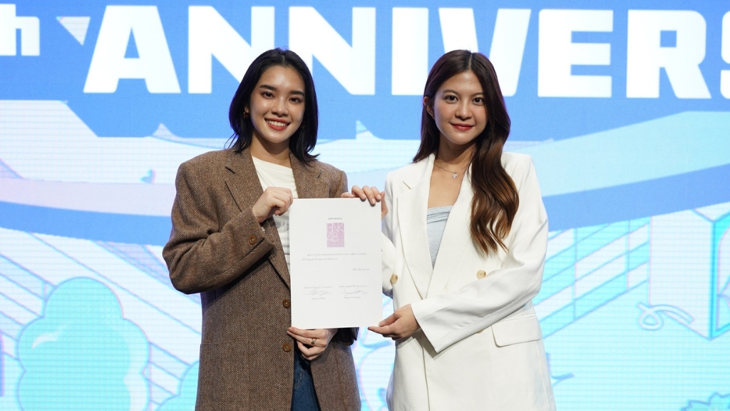 BNK48 & CGM48 ฉลองครบรอบ 8 ปียิ่งใหญ่ พร้อมเซอร์ไพรส์แต่งตั้ง ป๊อปเป้อ พิณญาดา ขึ้นเป็นชิไฮนินคนใหม่ของ BNK48
