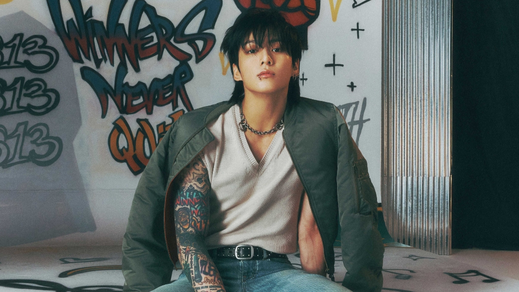 Jungkook พาอัลบั้ม GOLDEN สร้างประวัติศาสตร์อีกครั้ง กับ 3 เพลงยอดสตรีมทะลุ 1 พันล้านครั้ง