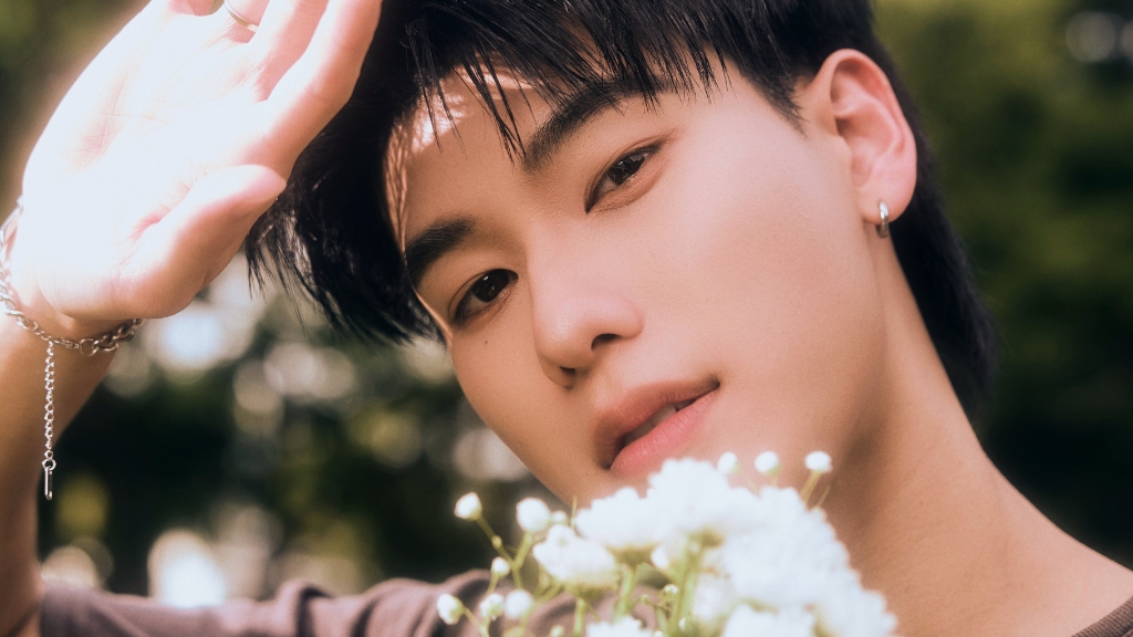 OFFROAD เปิดโหมดบอกรักผ่านมุมคนที่ไม่เก่งเรื่องรัก ด้วยซิงเกิลใหม่ ‘ฉันไม่รู้จักชื่อดอกไม้ (แต่จะหามาให้เธอ)’